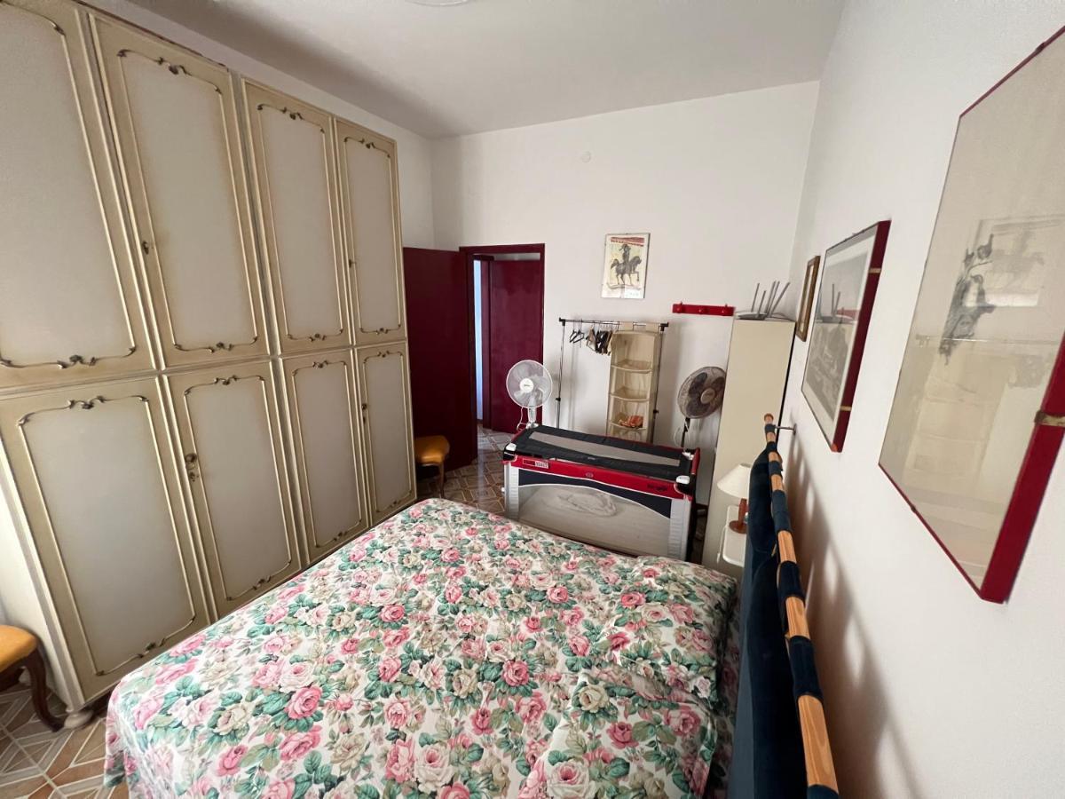 Frontemare Apartment Tre Fontane Bagian luar foto