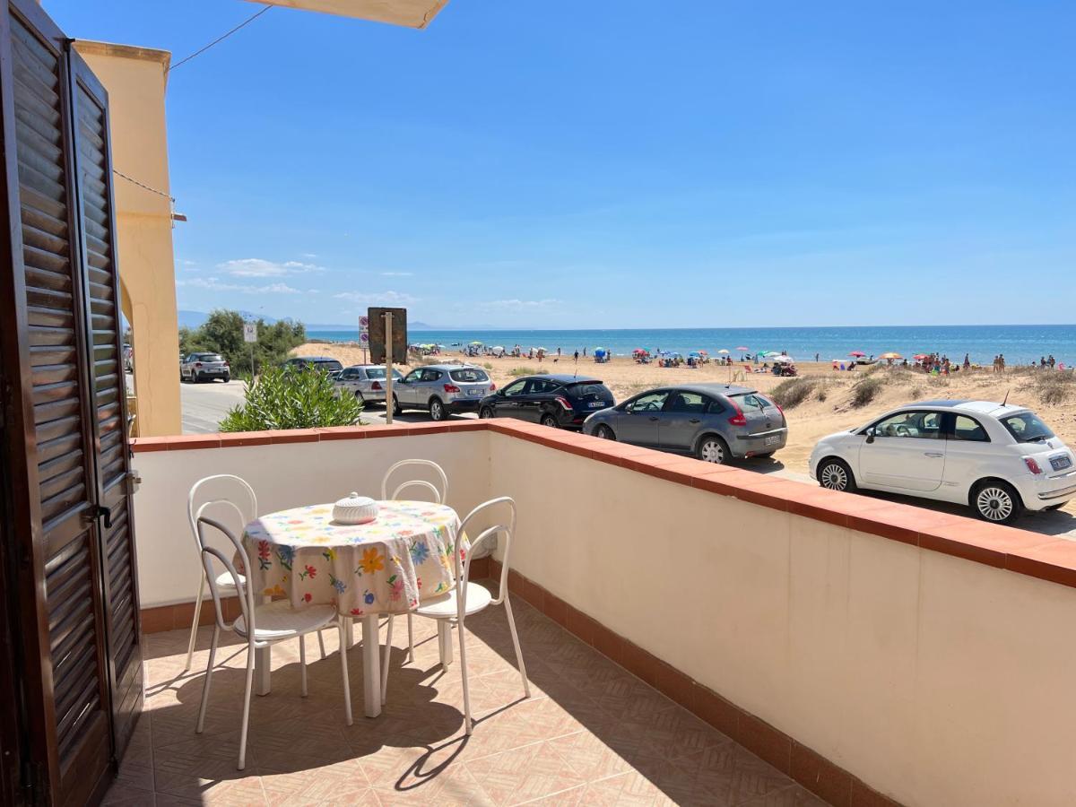 Frontemare Apartment Tre Fontane Bagian luar foto