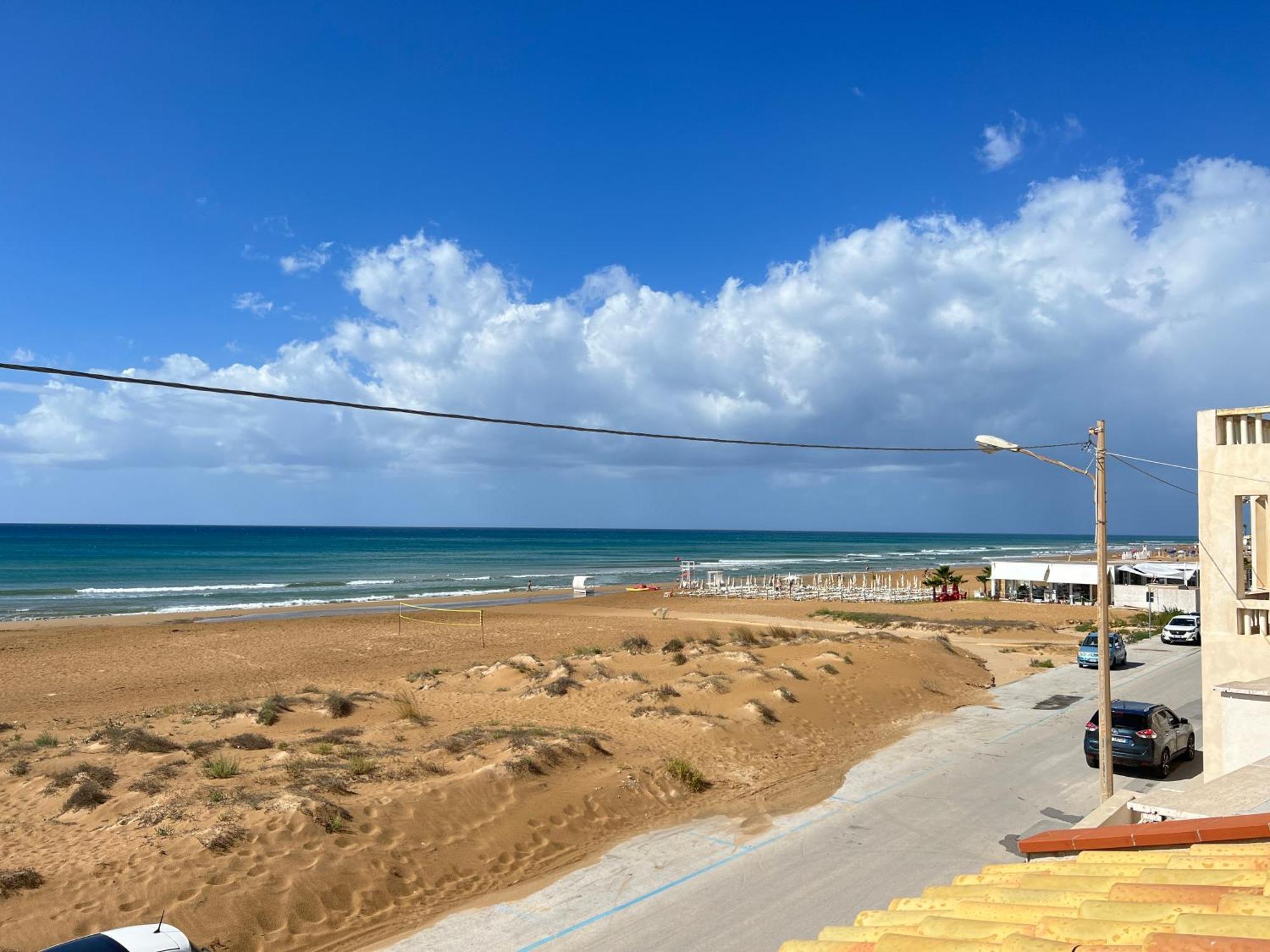 Frontemare Apartment Tre Fontane Bagian luar foto