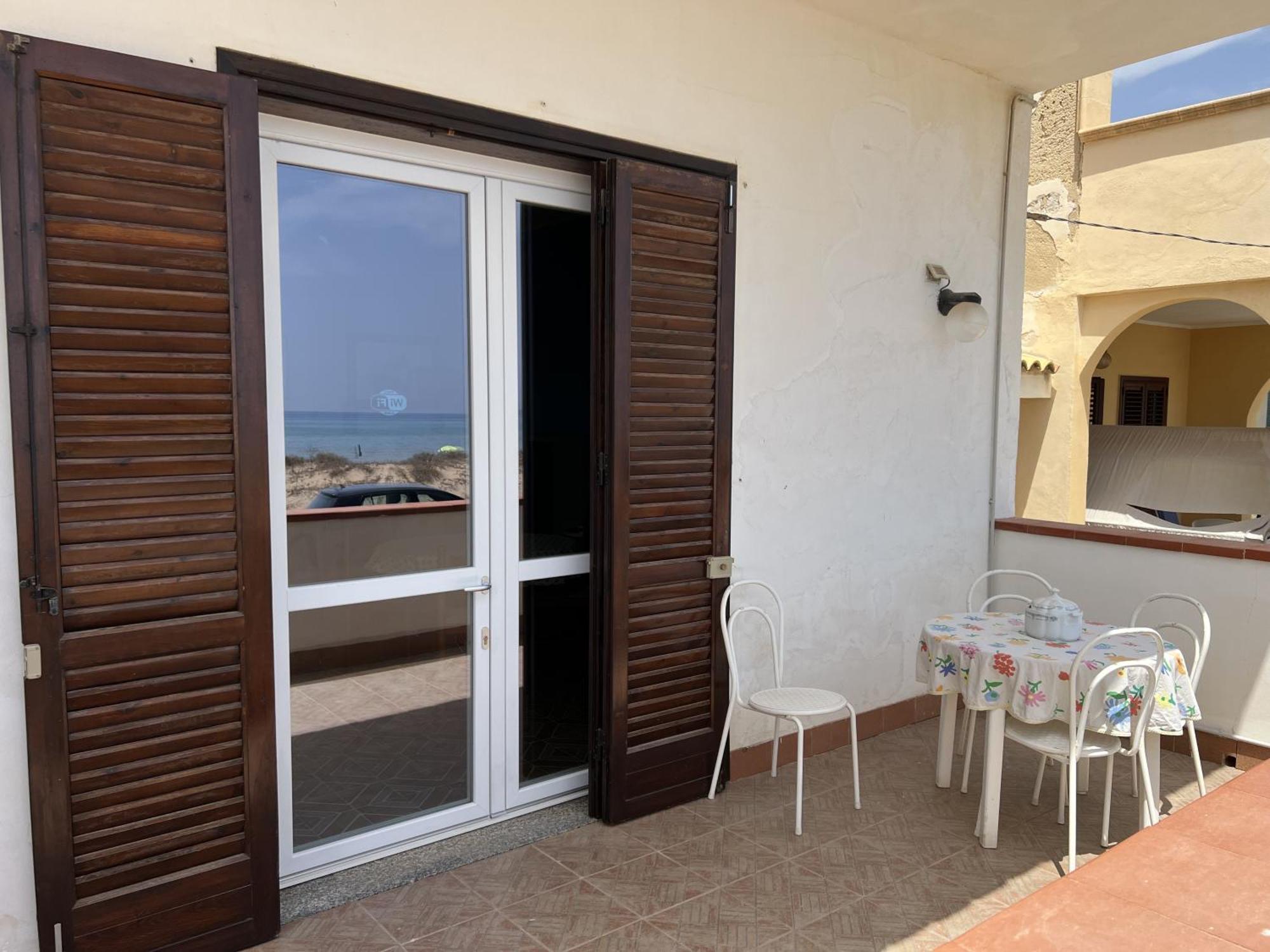 Frontemare Apartment Tre Fontane Bagian luar foto